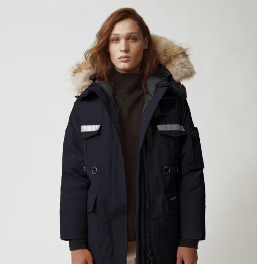 Canada Goose Resolute Parka - the most practical/functional, Canada Goose jacket - Picture 2 of 16